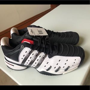 Adidas Barricade V tennis shoe